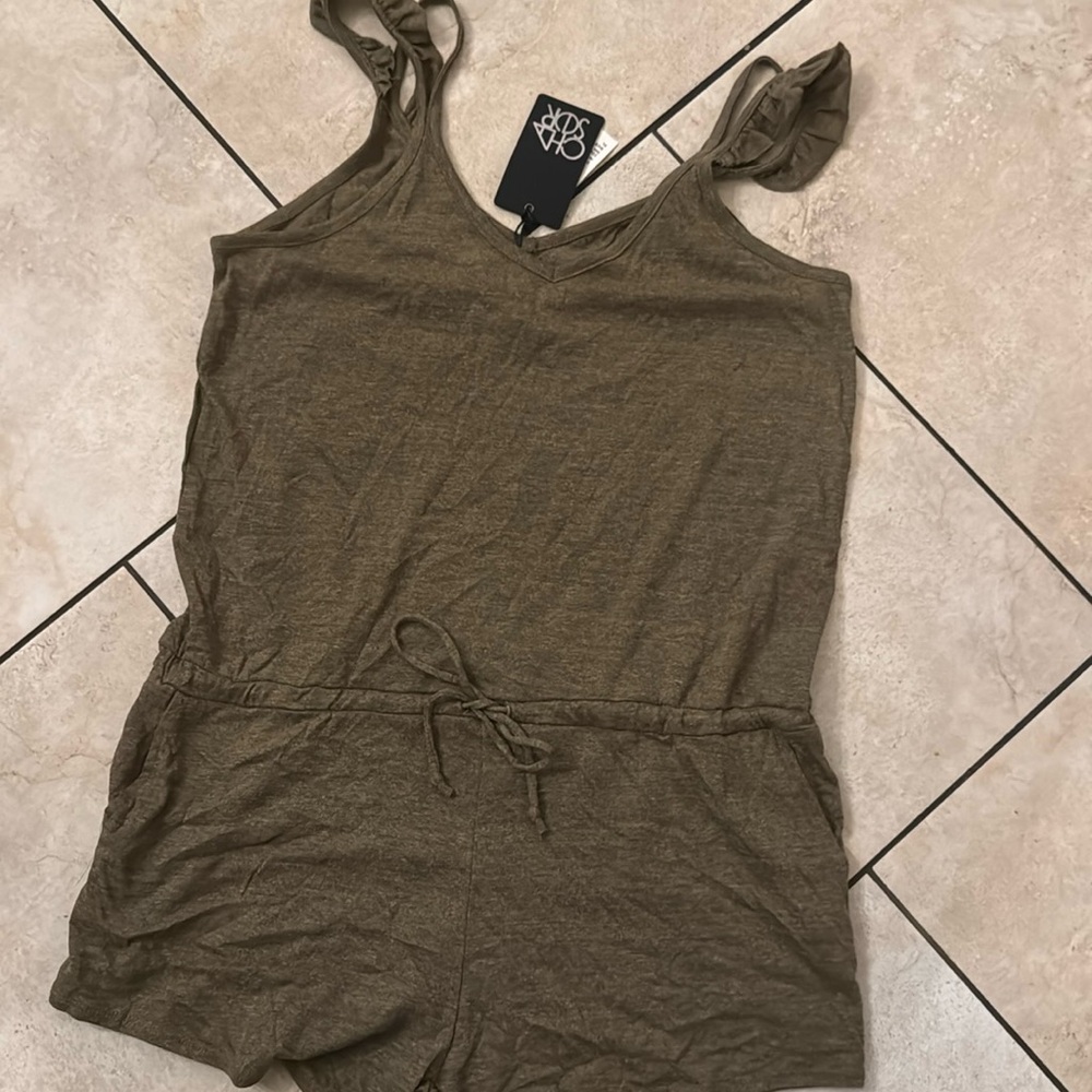 Chaser olive green drawstring waist romper with double shoulder straps size xl